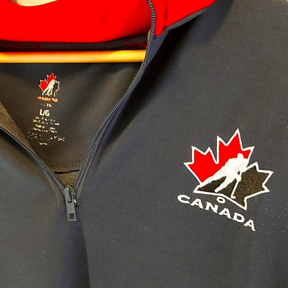 Team Canada 1/4 Zip Hoodie - Picture 2 of 4